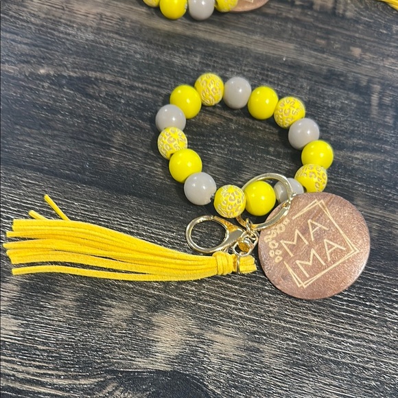 NWT Mama Wooden Beaded Bracelet Keychain with Tassel & Thick Charm Yellow - Picture 2 of 4